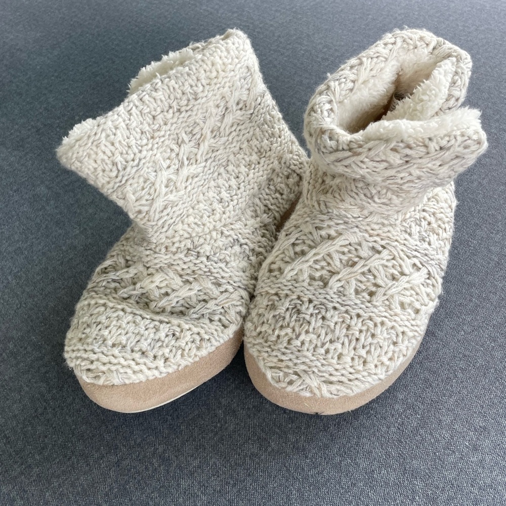 Dearfoams Women’s Ankle Slippers size 5/6 New
